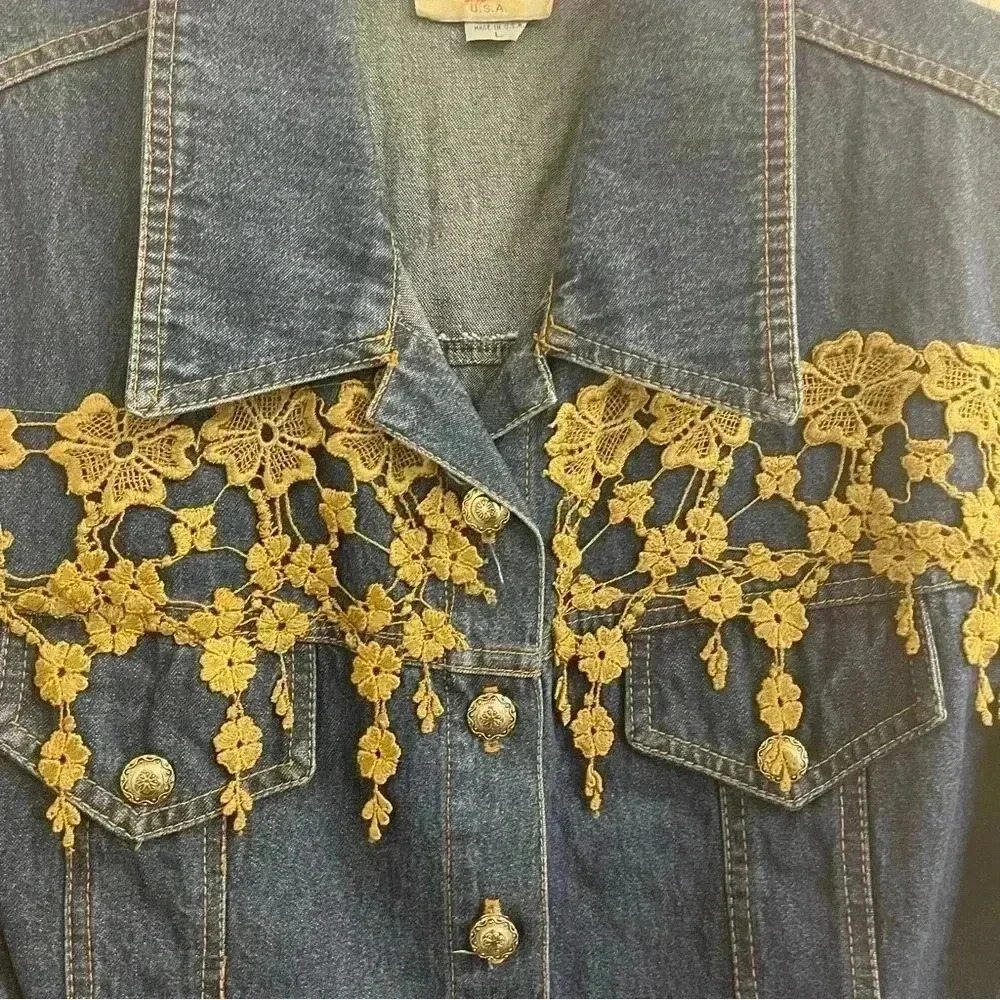 Denim Vest With Floral Knit Fringes - Picture 6 of 13